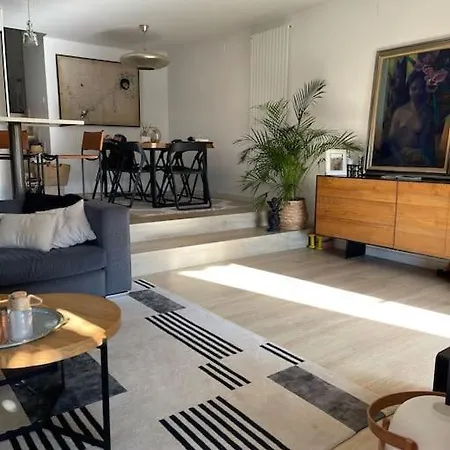 Wonderful House Near Barcelona Apartment