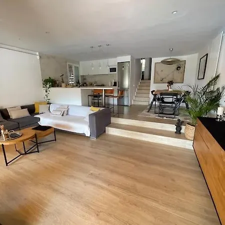 Wonderful House Near Barcelona Apartment *